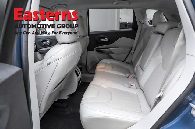 Photo of 2020 Slate Blue Pearlcoat Jeep Cherokee