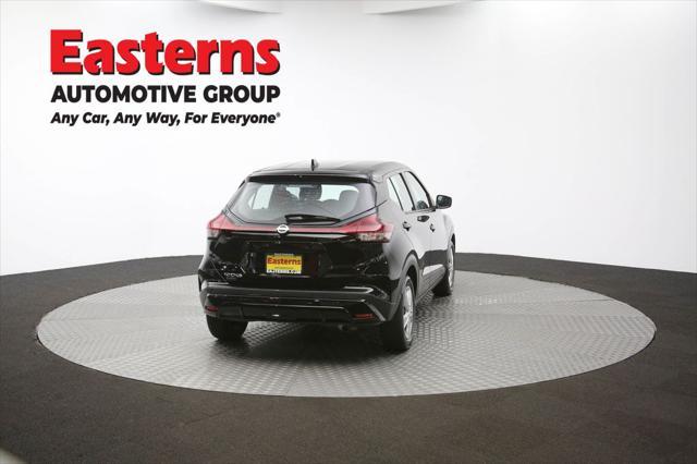 Photo of 2021 Super Black Nissan Kicks