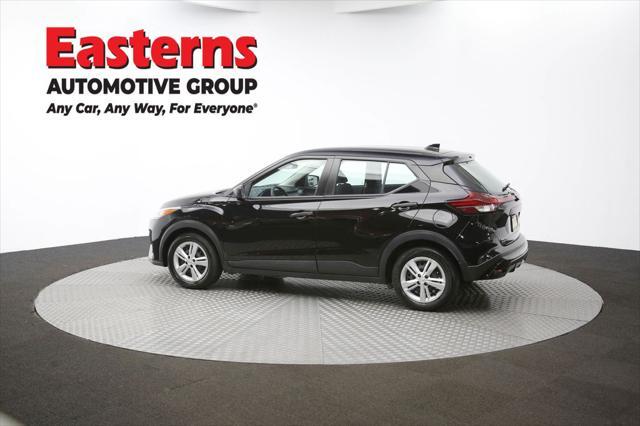 Photo of 2021 Super Black Nissan Kicks