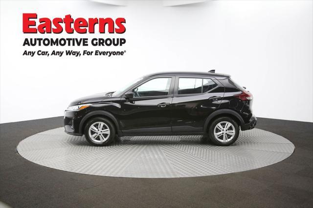 Photo of 2021 Super Black Nissan Kicks