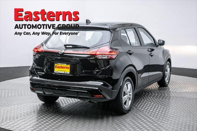 Photo of 2021 Super Black Nissan Kicks