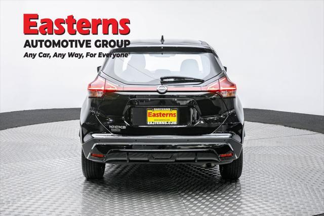 Photo of 2021 Super Black Nissan Kicks