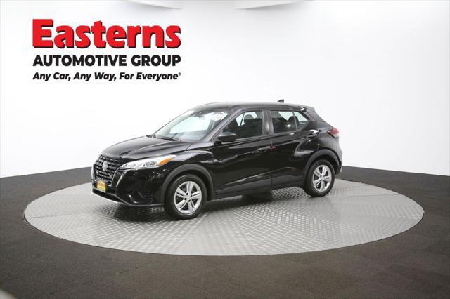 Photo of 2021 Super Black Nissan Kicks