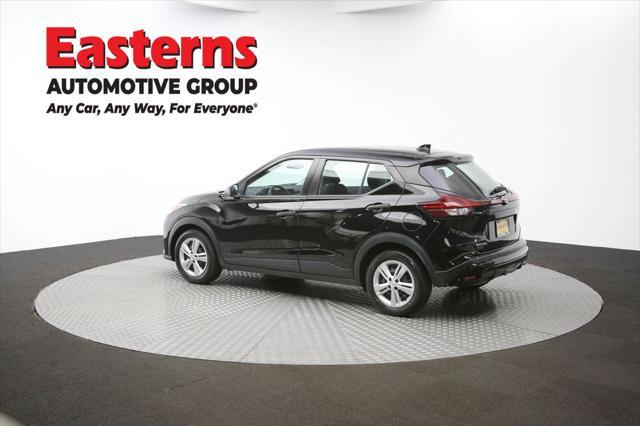 Photo of 2021 Super Black Nissan Kicks