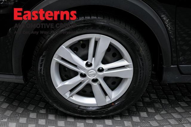 Photo of 2021 Super Black Nissan Kicks