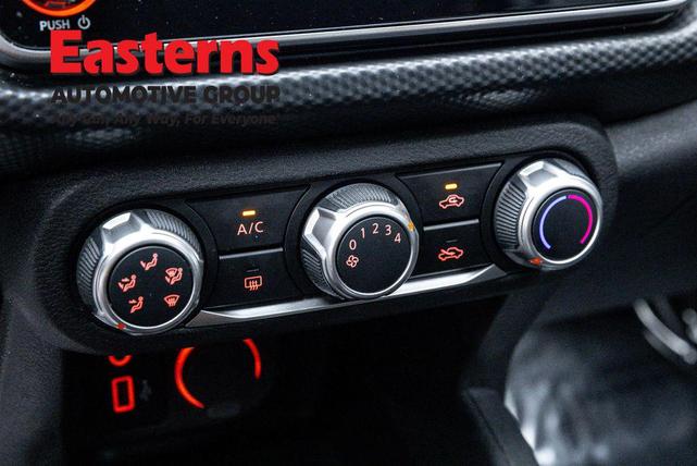 Photo of 2021 Super Black Nissan Kicks