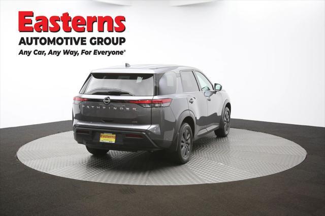 Photo of 2024 Gun Metallic Nissan Pathfinder