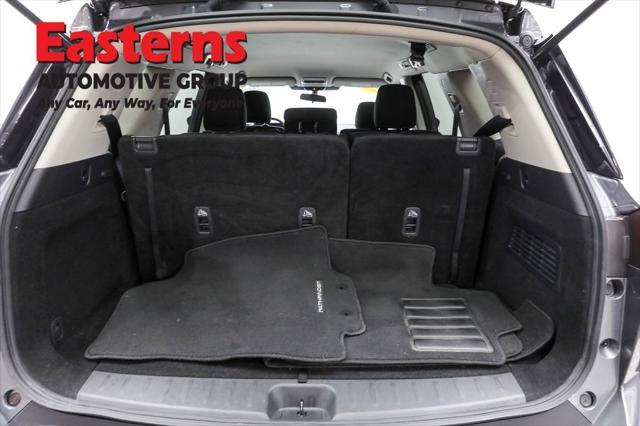 Photo of 2024 Gun Metallic Nissan Pathfinder