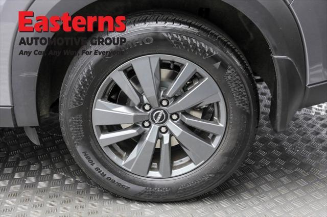 Photo of 2024 Gun Metallic Nissan Pathfinder