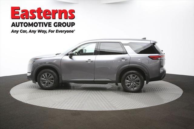Photo of 2024 Gun Metallic Nissan Pathfinder