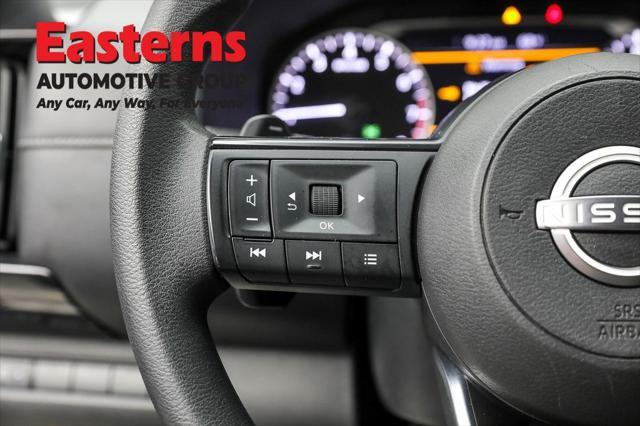 Photo of 2024 Gun Metallic Nissan Pathfinder
