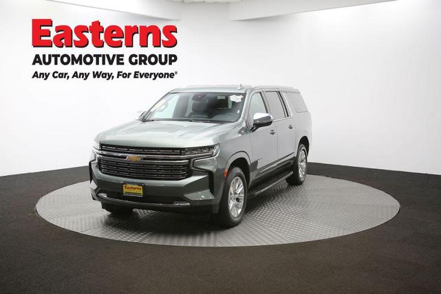 Photo of 2023 Silver Sage Metallic Chevrolet Suburban