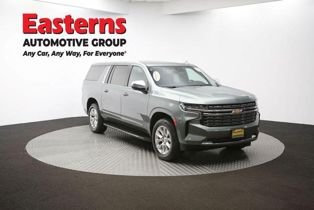 Photo of 2023 Silver Sage Metallic Chevrolet Suburban