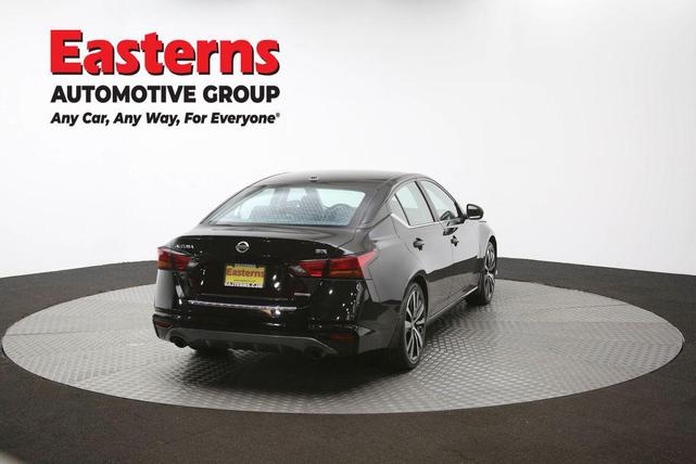 Photo of 2022 Super Black Nissan Altima
