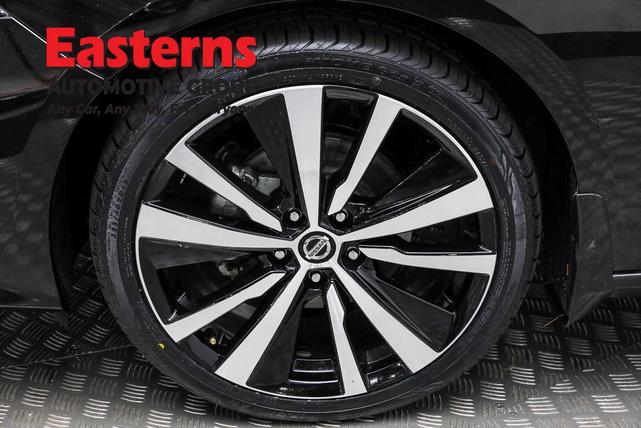 Photo of 2022 Super Black Nissan Altima