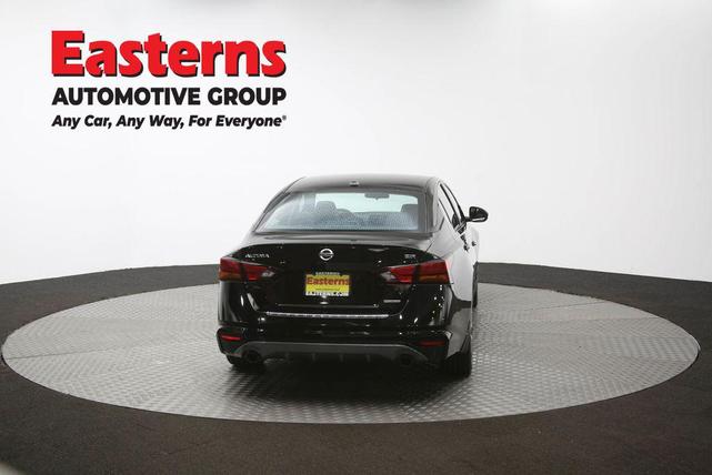 Photo of 2022 Super Black Nissan Altima