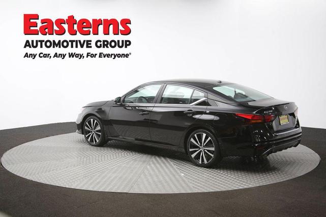 Photo of 2022 Super Black Nissan Altima