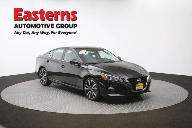 Photo of 2022 Super Black Nissan Altima