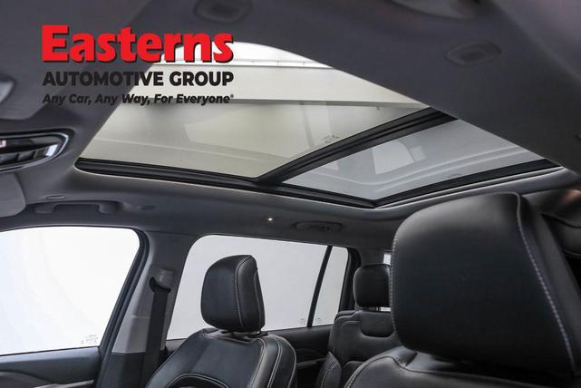 Photo of 2021 Bright White Clearcoat Jeep Grand Cherokee L