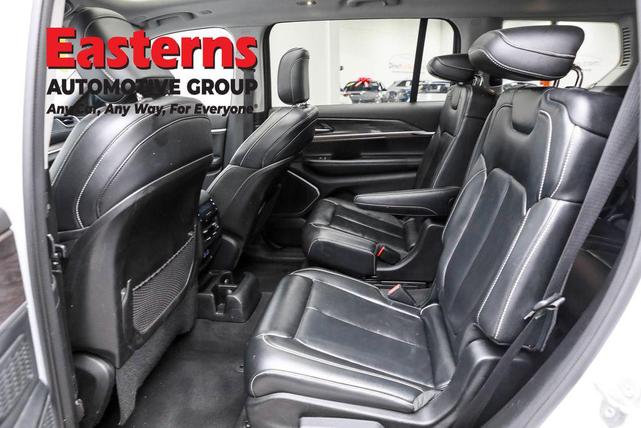 Photo of 2021 Bright White Clearcoat Jeep Grand Cherokee L