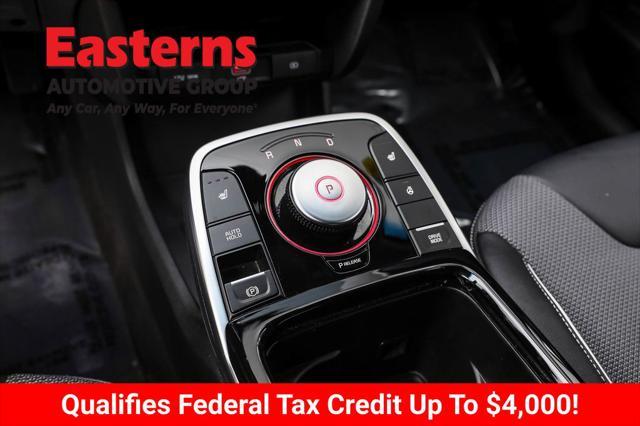 Photo of 2022 Snow White Pearl Kia Niro EV