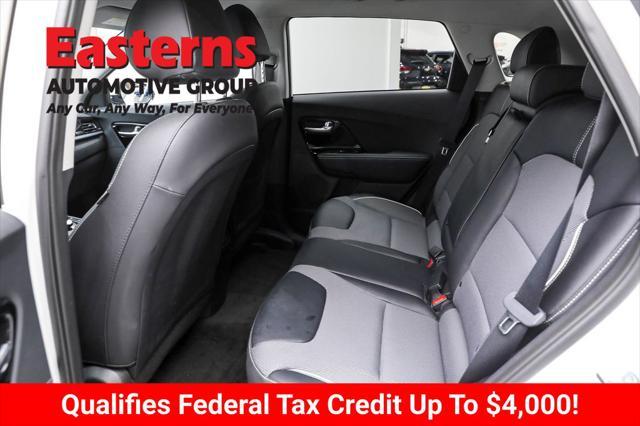 Photo of 2022 Snow White Pearl Kia Niro EV