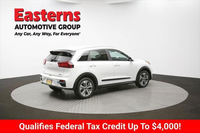 Photo of 2022 Snow White Pearl Kia Niro EV