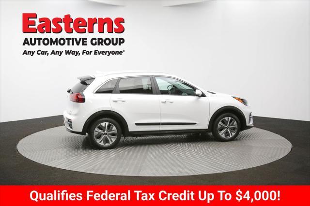 Photo of 2022 Snow White Pearl Kia Niro EV