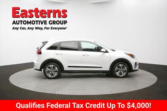 Photo of 2022 Snow White Pearl Kia Niro EV