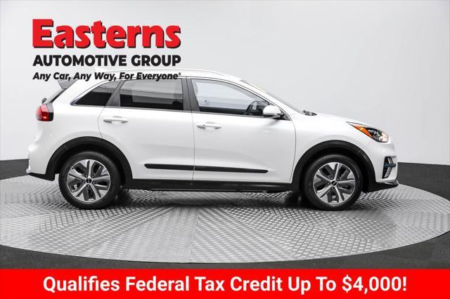Photo of 2022 Snow White Pearl Kia Niro EV