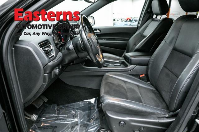 Photo of 2022 DB Black Clearcoat Dodge Durango