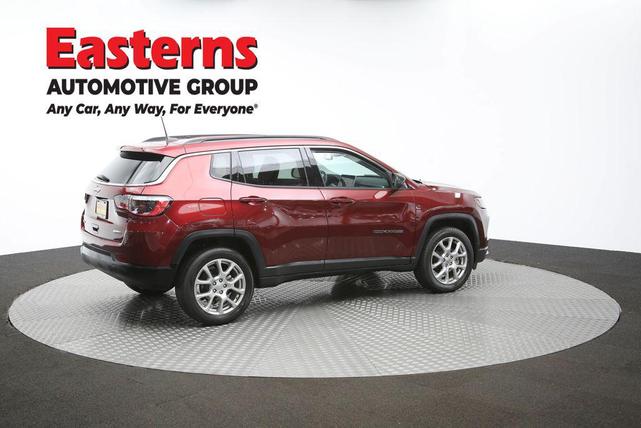 Photo of 2022 Velvet Red Pearlcoat Jeep Compass