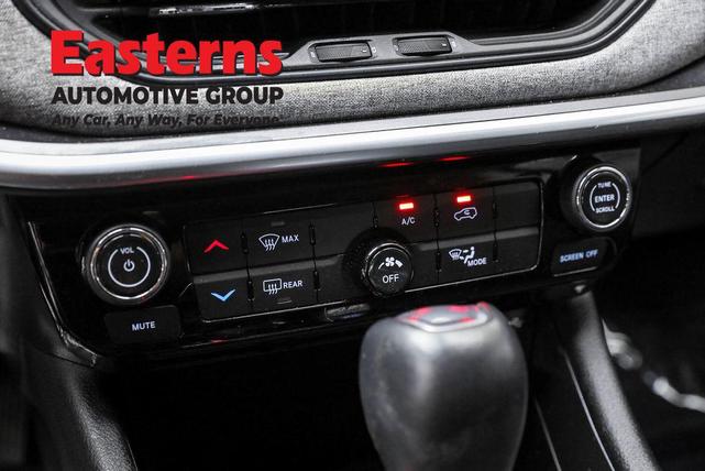 Photo of 2022 Velvet Red Pearlcoat Jeep Compass