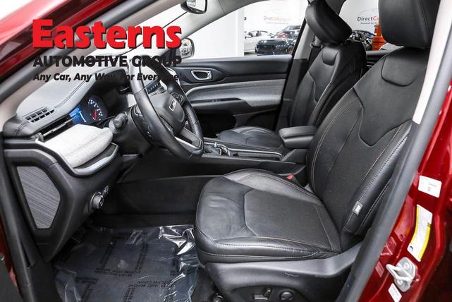 Photo of 2022 Velvet Red Pearlcoat Jeep Compass