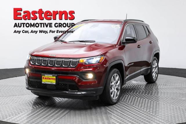 Photo of 2022 Velvet Red Pearlcoat Jeep Compass