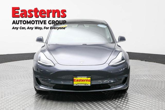 Photo of 2019 Gray Tesla Model 3