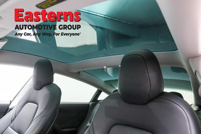 Photo of 2019 Gray Tesla Model 3