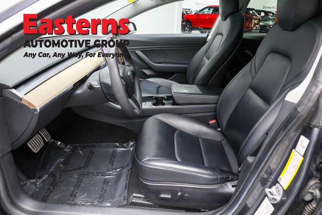 Photo of 2019 Gray Tesla Model 3