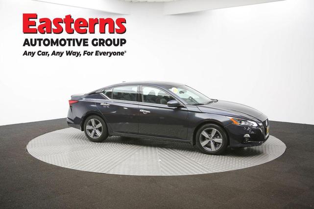 Photo of 2022 Storm Blue Metallic Nissan Altima