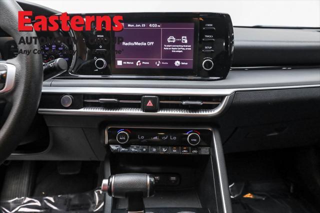Photo of 2023 Ebony Black Kia K5