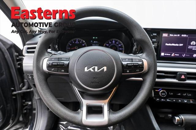 Photo of 2023 Ebony Black Kia K5