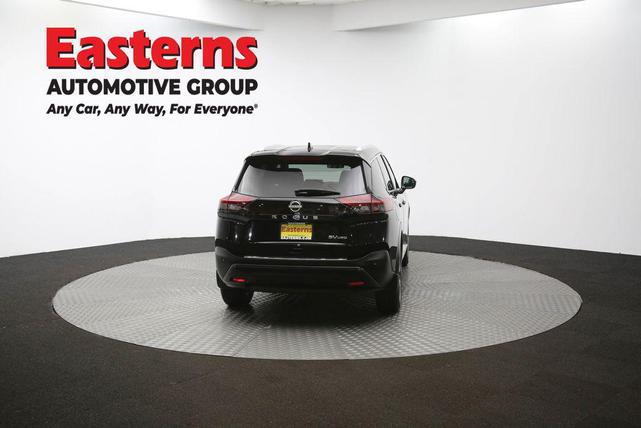 Photo of 2022 Super Black Nissan Rogue