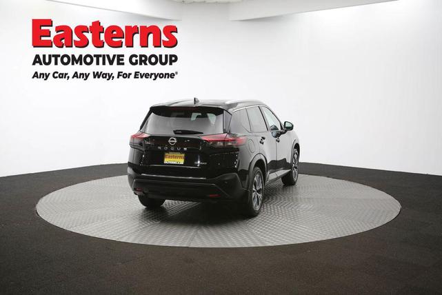 Photo of 2022 Super Black Nissan Rogue