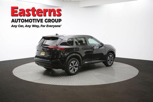 Photo of 2022 Super Black Nissan Rogue
