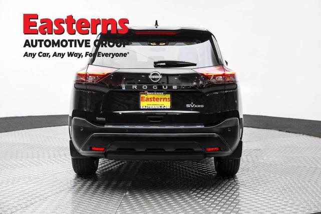Photo of 2022 Super Black Nissan Rogue