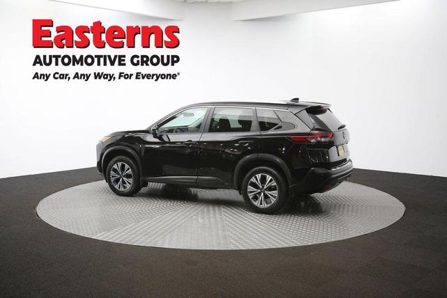 Photo of 2022 Super Black Nissan Rogue