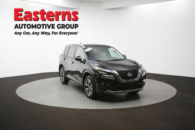 Photo of 2022 Super Black Nissan Rogue