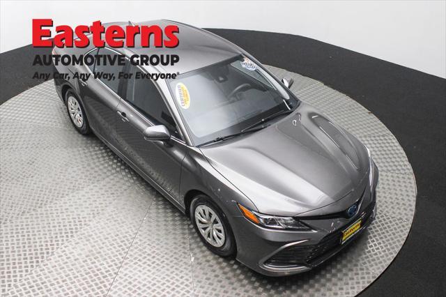 Photo of 2023 Predawn Gray Mica Toyota Camry