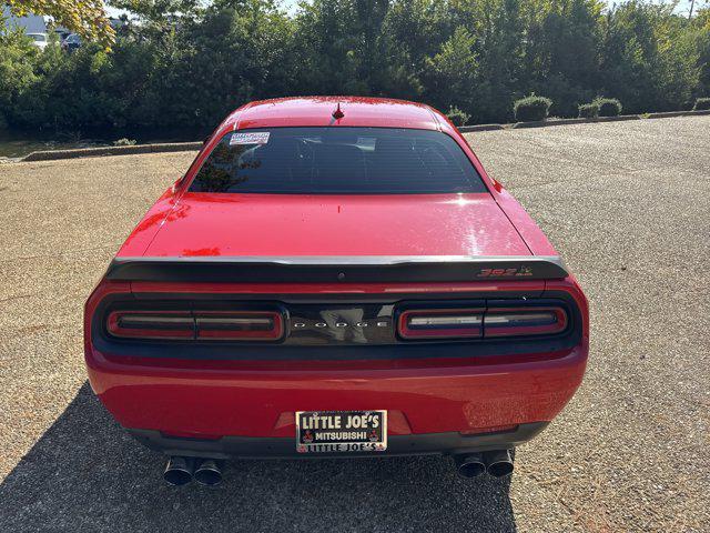 Photo of 2016 Torred Clearcoat Dodge Challenger
