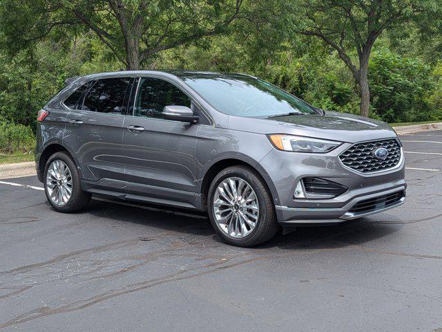 Photo of 2021 Gray Ford Edge